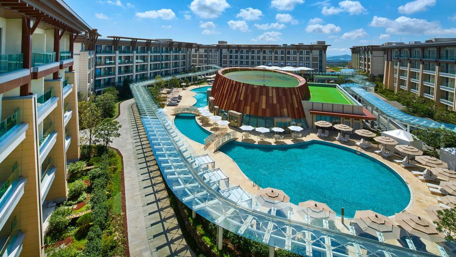 Jeju Shinhwa World Marriott Resort Pool