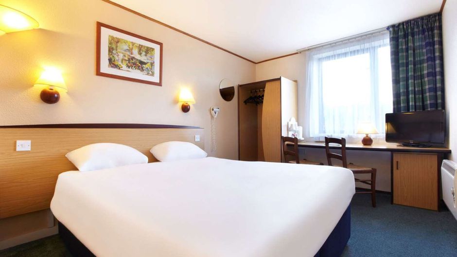 The Galleon Hotel Room