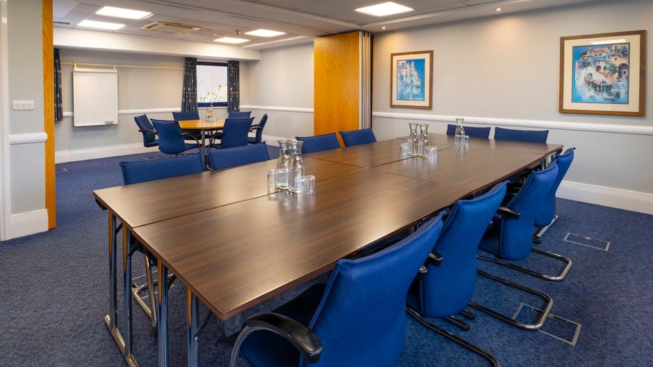 Holiday Inn Express Northampton Meeting