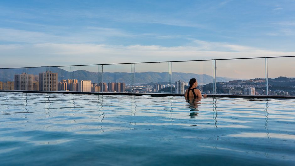 Holiday Inn Exp Kunming Yiliang Center Pool