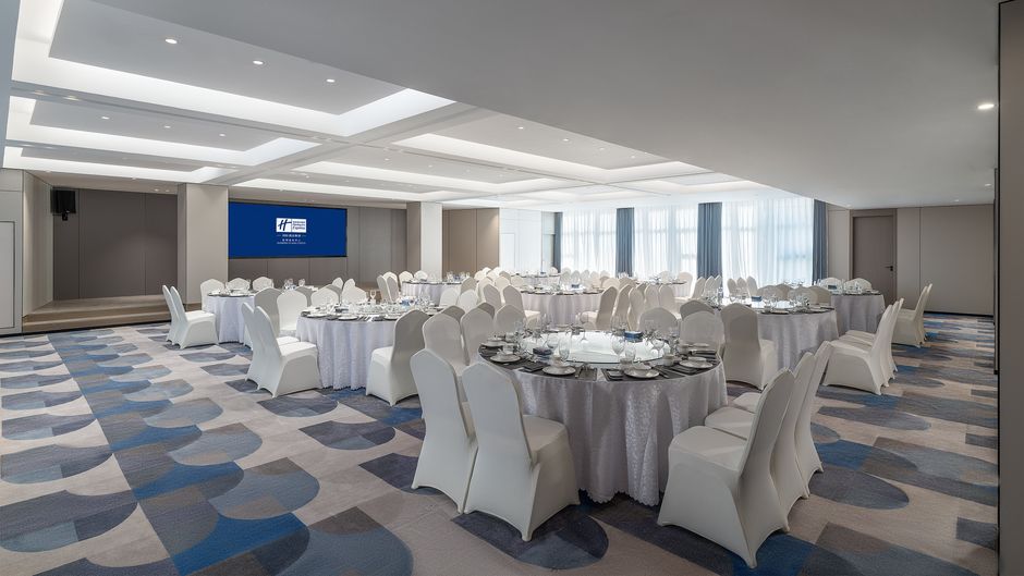 Holiday Inn Exp Kunming Yiliang Center Ballroom