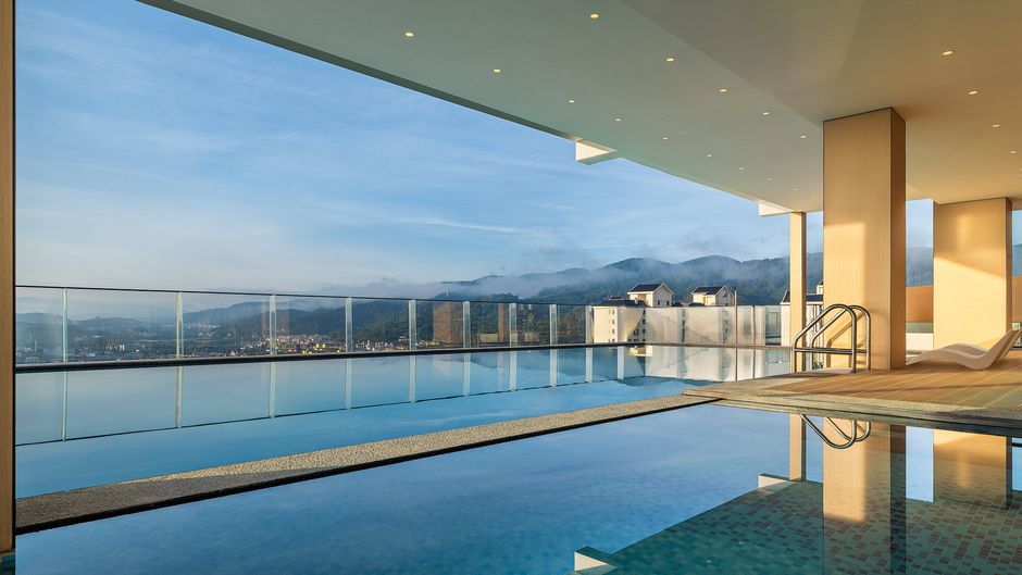 Holiday Inn Exp Kunming Yiliang Center Pool