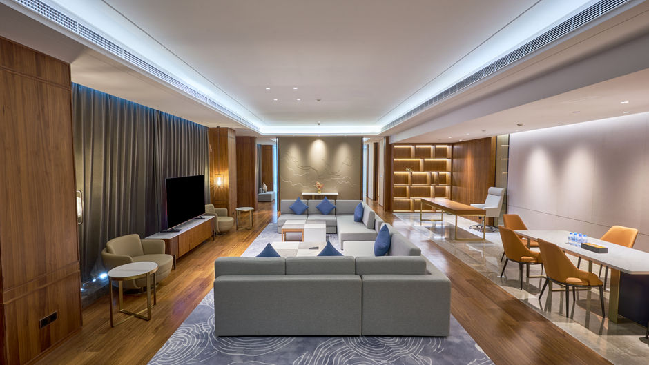 Crowne Plaza Phnom Penh Room