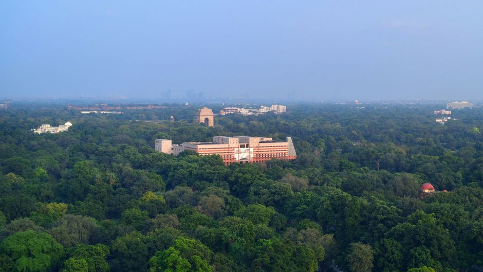 Le Meridien New Delhi Exterior