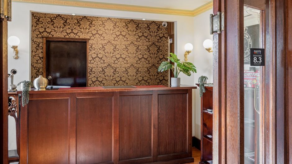 The Metropole Guest House Lobby