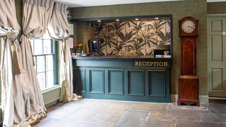 Bush Hotel Farnham Lobby