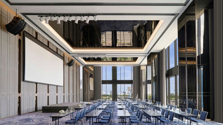 Courtyard by Marriott Danang Han River Meeting