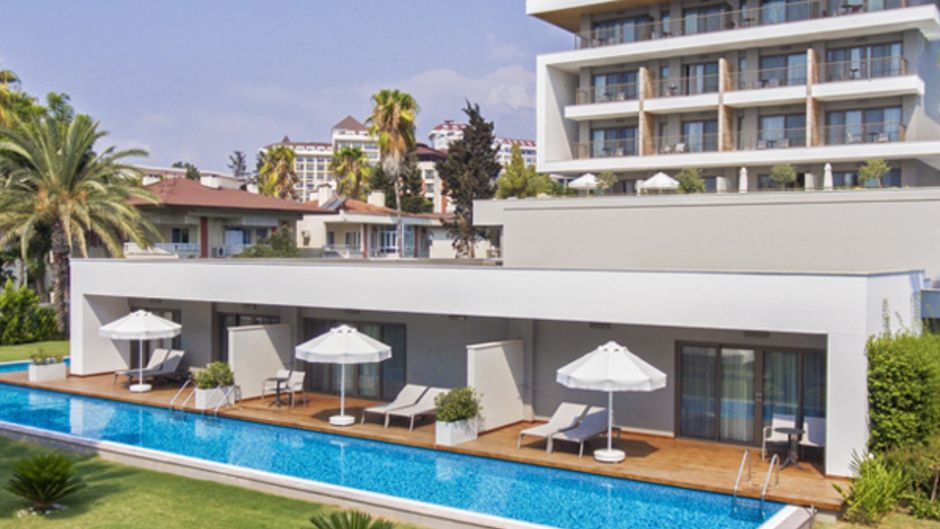 Acanthus Cennet Barat Collection Exterior