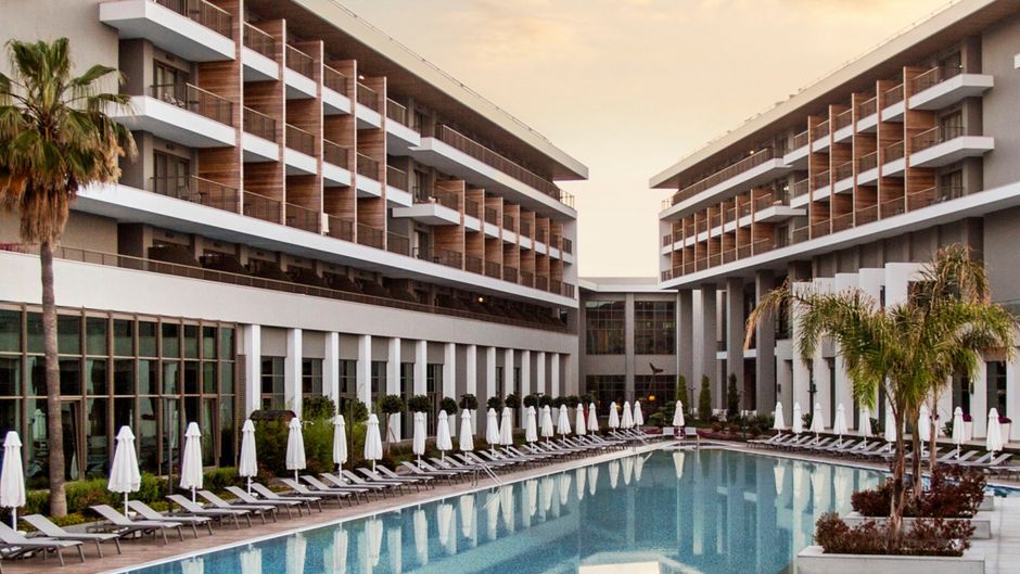 Acanthus Cennet Barat Collection Pool