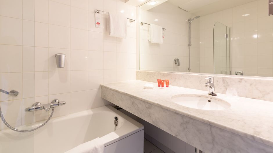 Leonardo Hotel Lelystad City Centre Room