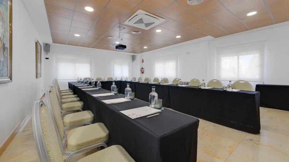 Hotel Daniya Spa & Business Meeting