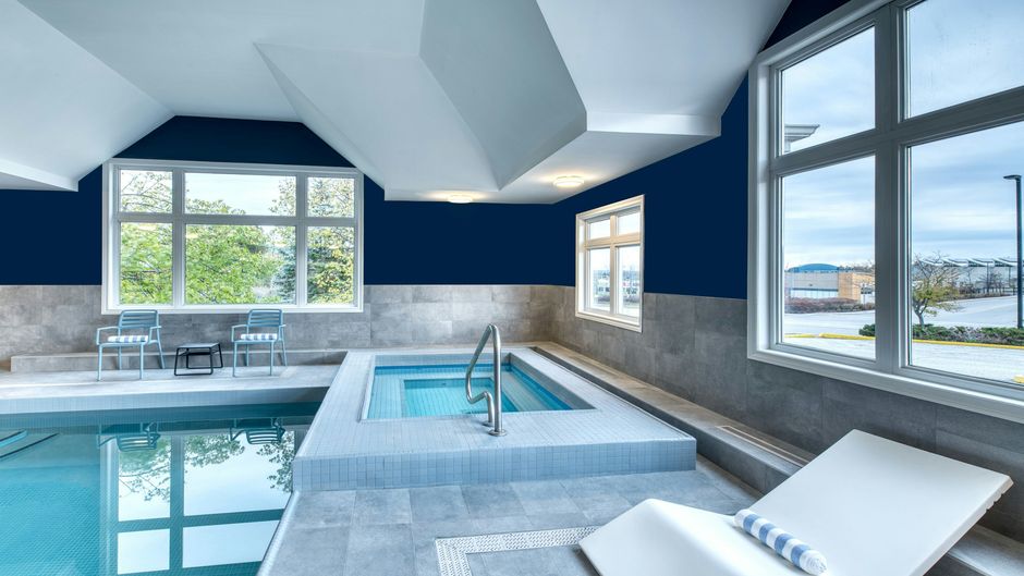 Four Points by Sheraton Barrie Pool