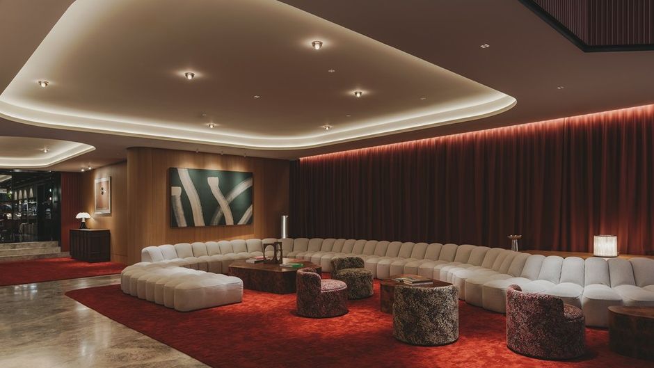 Gallery Hotel Lobby