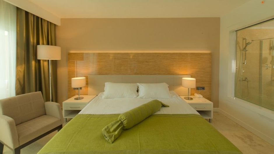 Sentido Bellazure Room