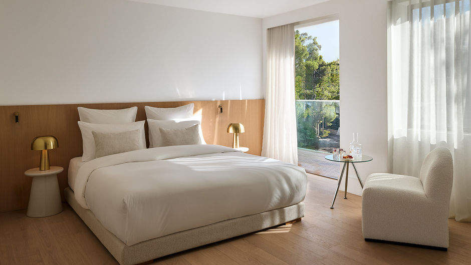 Vouliagmeni Suites Room
