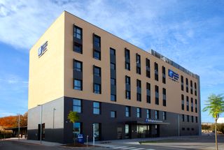 Holiday Inn Exp Suites Sabadell