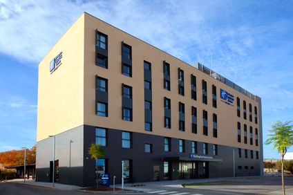 Holiday Inn Exp Suites Sabadell