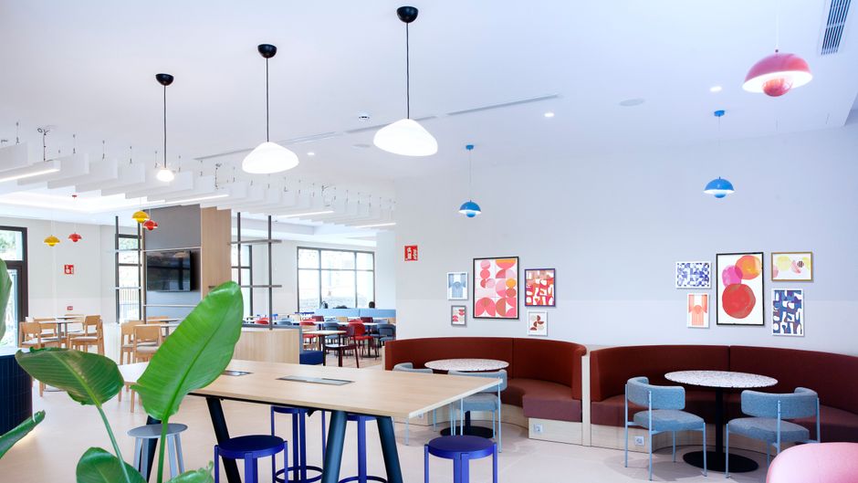 Holiday Inn Exp Suites Sabadell Exterior