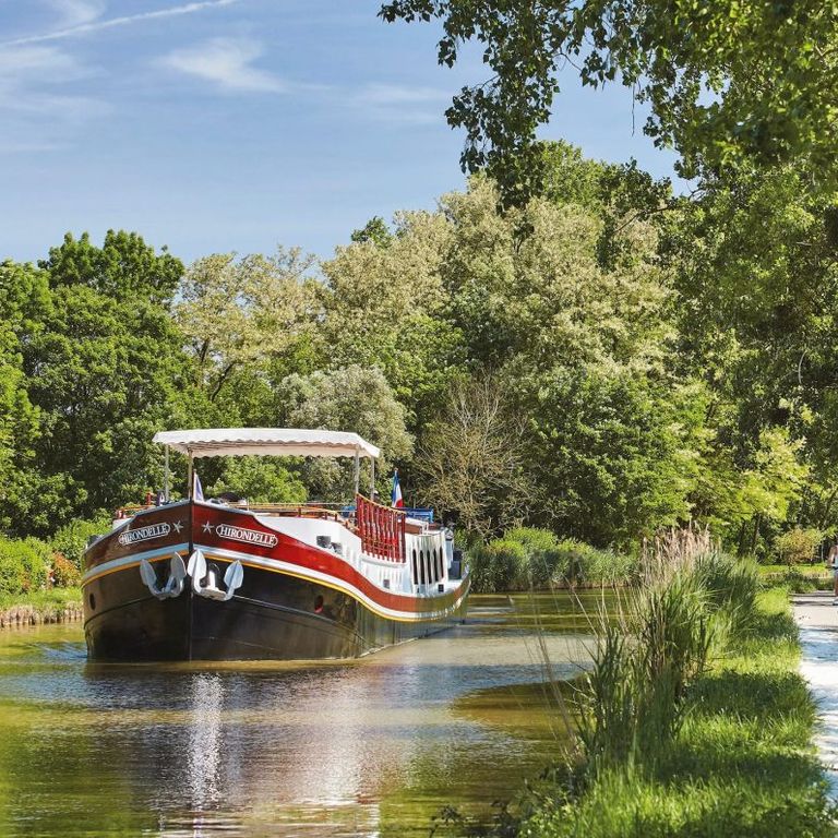 Belmond Afloat in France Belmond Coquelicot Seville Cruises