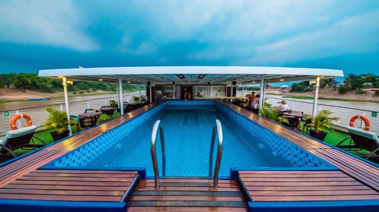 <b>Indochine II Pool</b>
