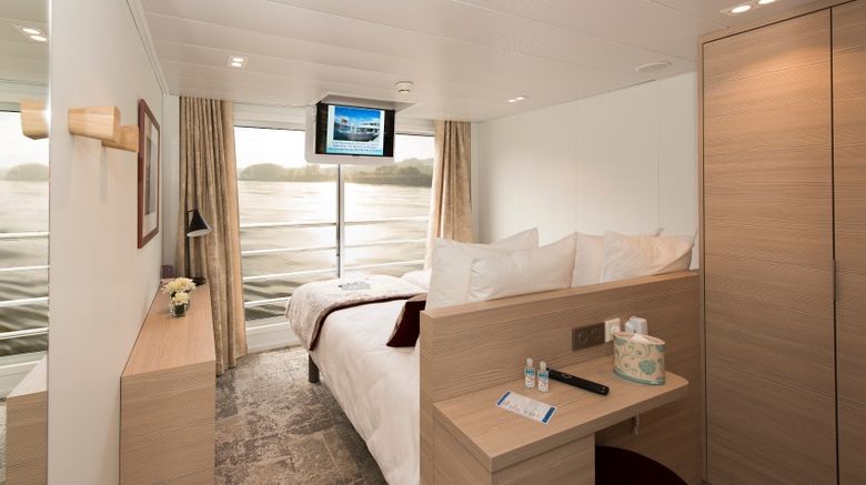 <b>Miguel Torga Room</b>