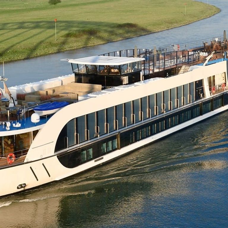 AmaVenita Cruise Schedule + Sailings