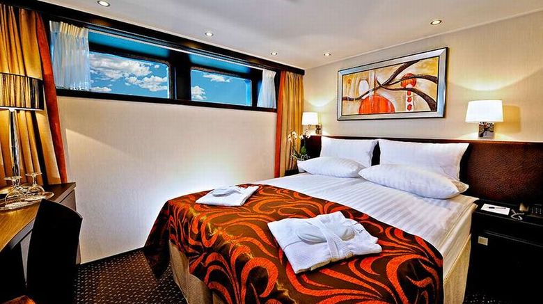 <b>Avalon Visionary Room</b>
