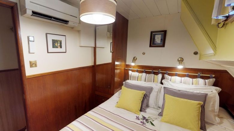 <b>Rosa Room</b>