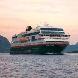Hurtigruten Trollfjord Praia Cruises