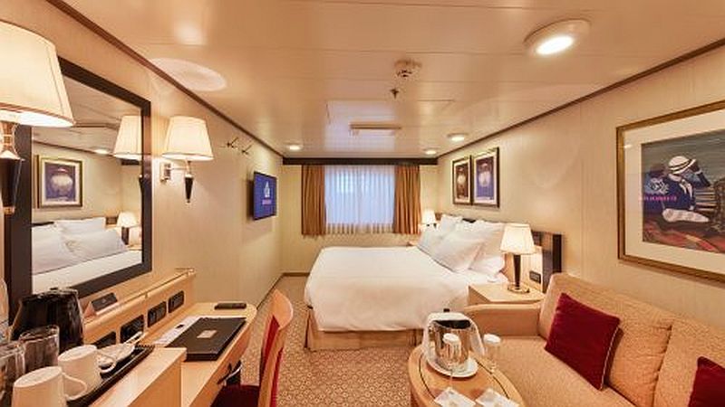 Queen Elizabeth Ship Stats & Information- Cunard Line Cruise