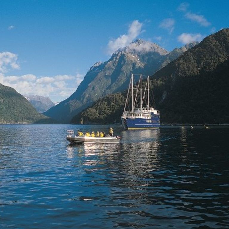 Real Journeys Milford Mariner Rotorua Cruises