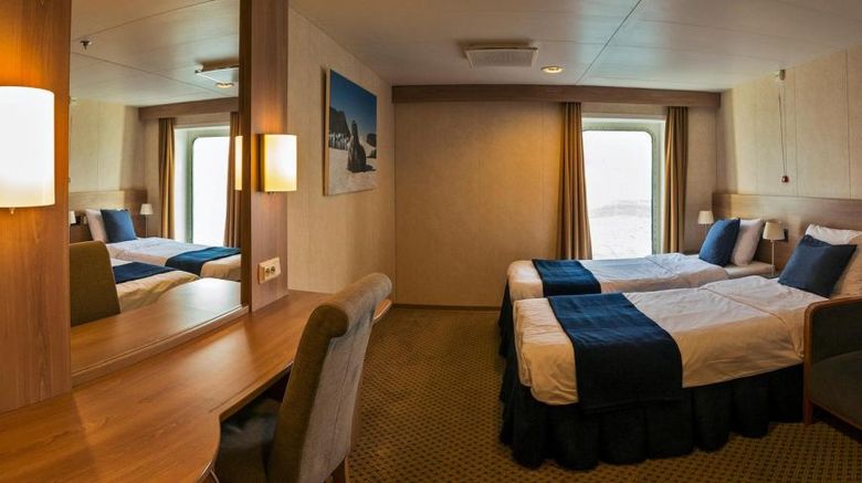 <b>G Expedition Room</b>