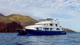 Reina Silvia Voyager Exterior