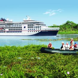 Hapag-Lloyd Cruises HANSEATIC nature Wrangell Cruises