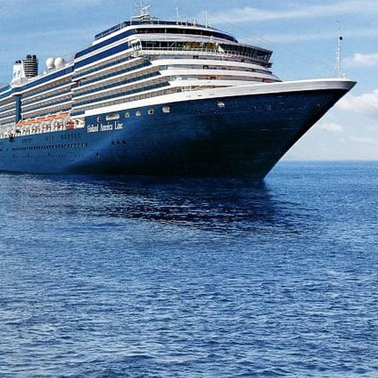 Oosterdam Cruise Schedule + Sailings
