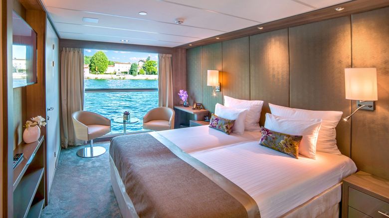 <b>Amadeus Provence Room</b>