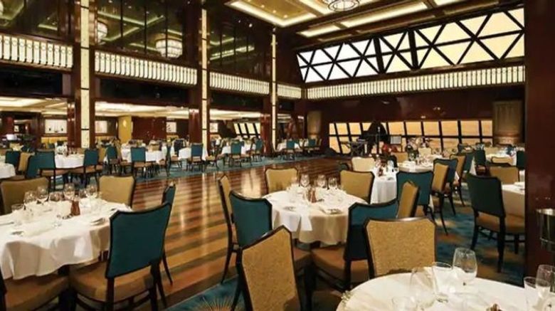 <b>Norwegian Breakaway Restaurant</b>