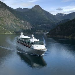 Vision of the Seas Cruise Schedule + Sailings