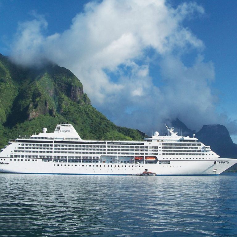 Regent Seven Seas Cruises Seven Seas Mariner Pointe-a-Pitre Cruises