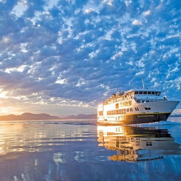Lindblad Expeditions Natl Geographic Venture East London Cruises