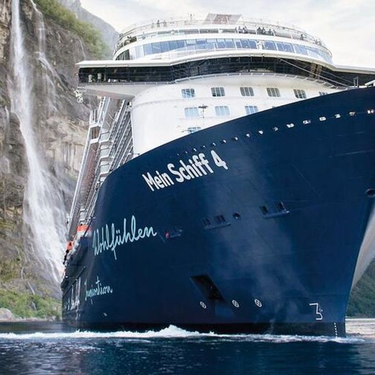 TUI Cruises Mein Schiff 4 Calgary Cruises