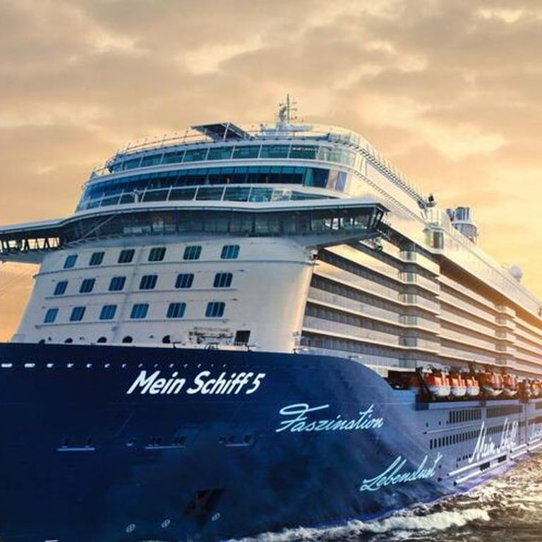 TUI Cruises Mein Schiff 5 Calgary Cruises