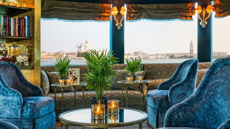 <b>La Venezia Bar/Lounge</b>