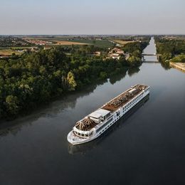 La Venezia Cruise Schedule + Sailings