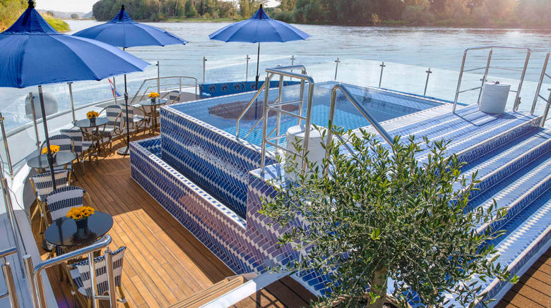 <b>Bon Voyage Pool</b>