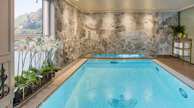 <b>Maria Theresa Pool</b>