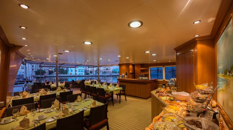 <b>Panorama II Restaurant</b>