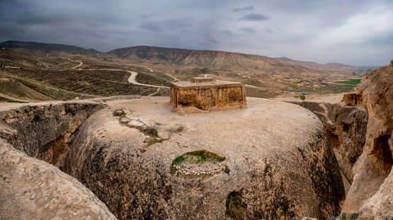 Takht-I-Rostem, Afghanistan