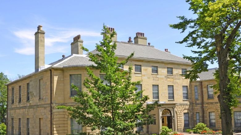 <b>Halifax Building</b>