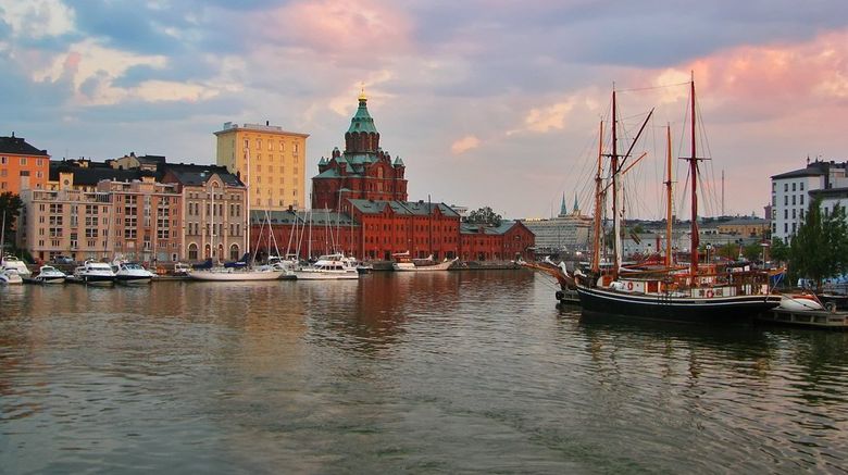 <b>Helsinki Scenery</b>